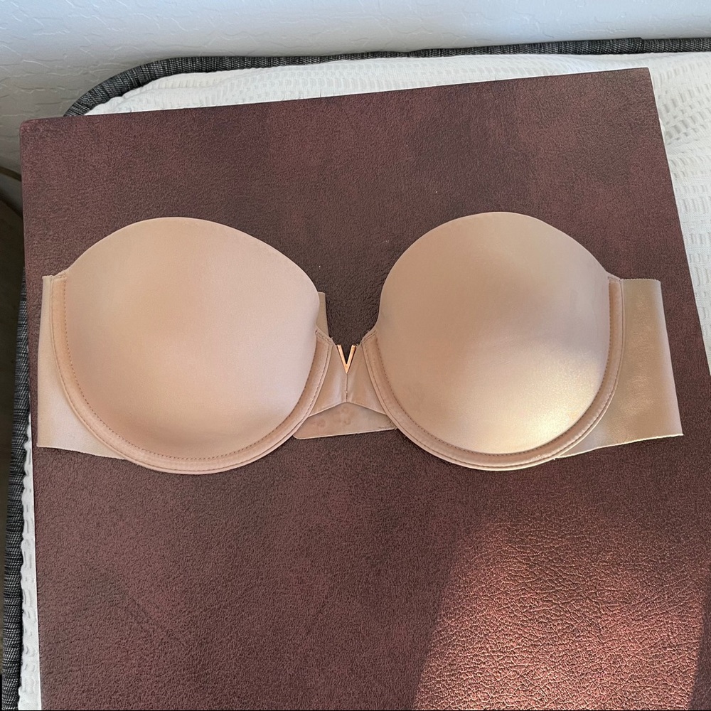 Victoria’s Secret Strapless Bra